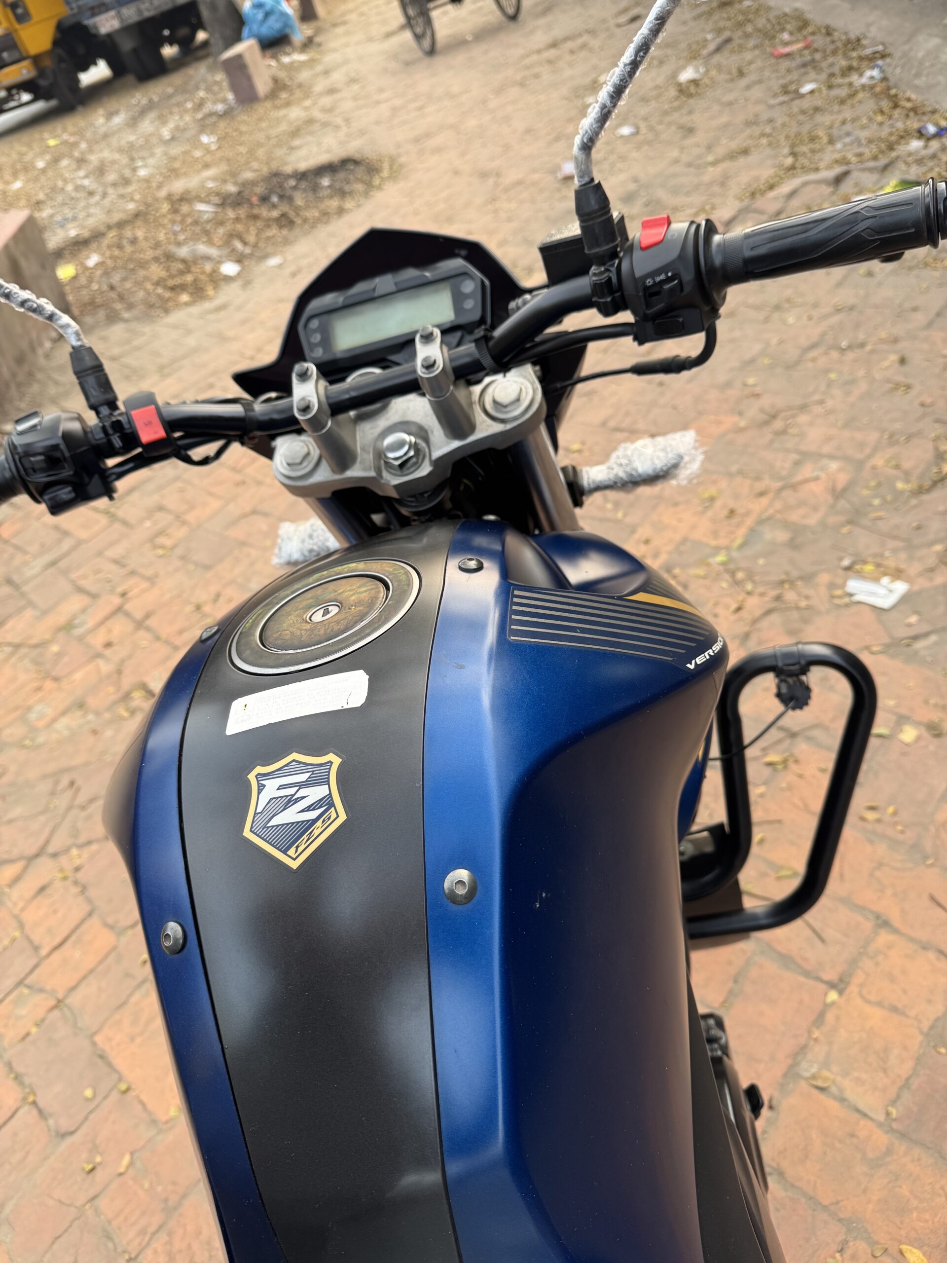 Yamaha FZS V2 DD FI Super Fresh - Image 3